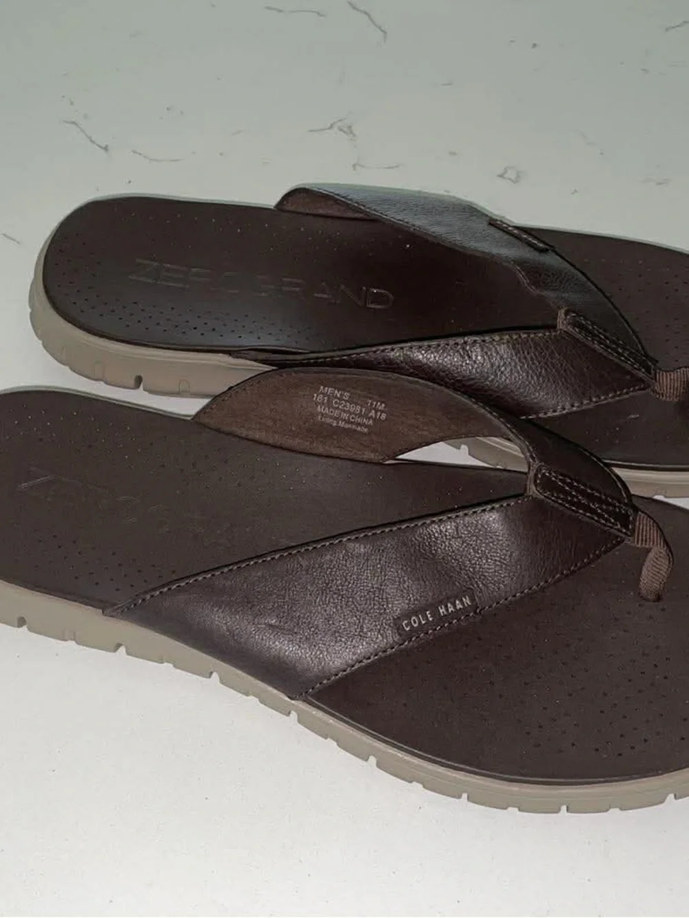 Cole Haan Zerogrand Men's Brown Leather Flip Sandals size 11 Excellent